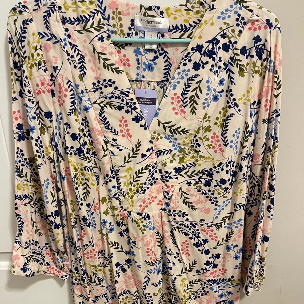 NWT. Motherhood Maternity Nursing shirt.